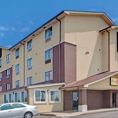 Super 8 By Wyndham Nashville/ Dntn/ Opryland Area Exterior photo