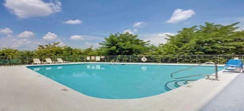 Super 8 By Wyndham Nashville/ Dntn/ Opryland Area Exterior photo